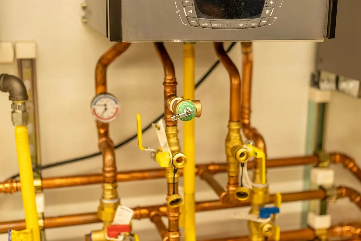 Licensed technician providing Slab Leak Repair for a homeowner in Lakeview